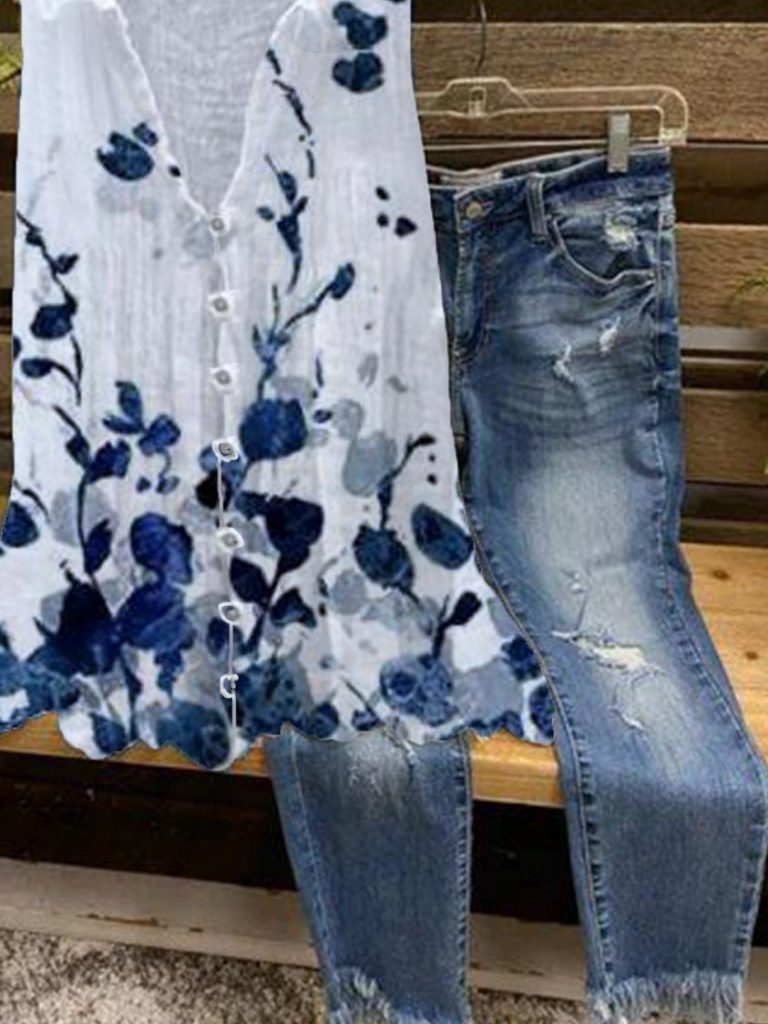Casual sleeveless floral V-neck blouse for women | Marisol