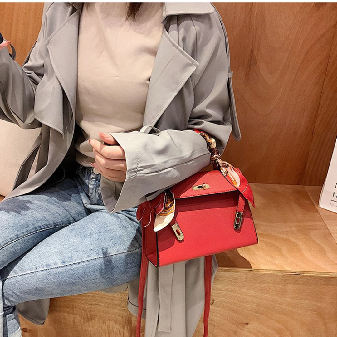 Timeless structured handbag for women | Reflet du Temps