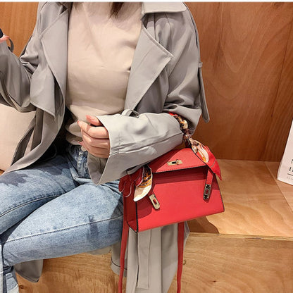 Timeless structured handbag for women | Reflet du Temps