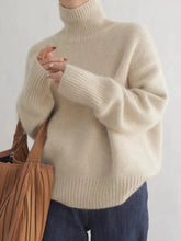 Relaxed turtleneck sweater with oversized fit | Arden