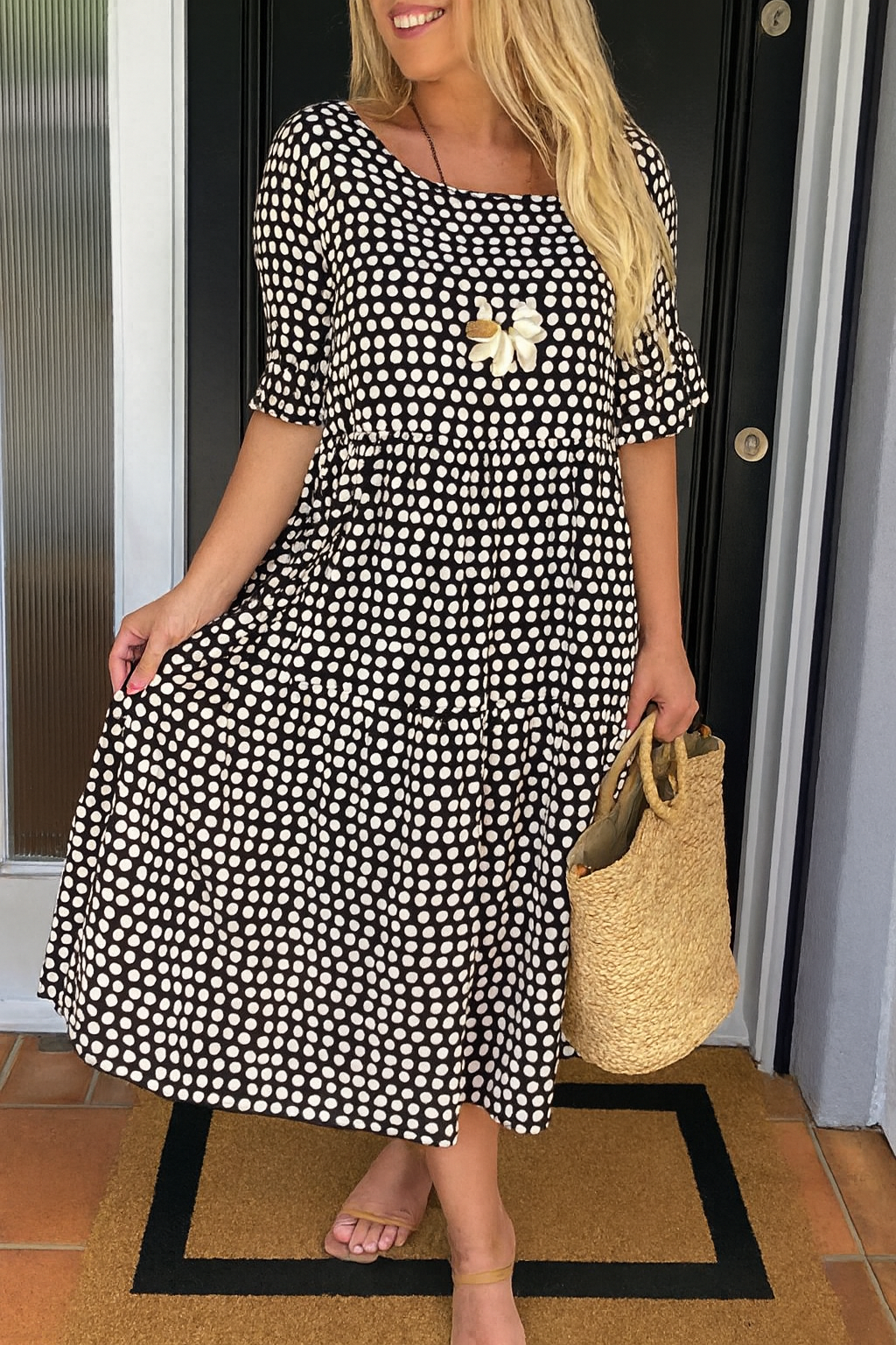 Relaxed sable short-sleeve midi dress for women | Iris
