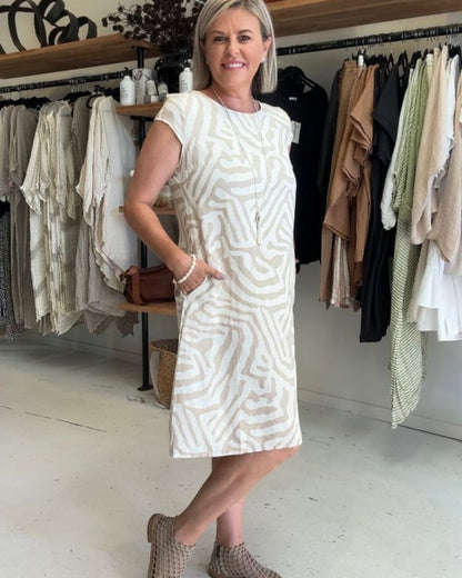 Relaxed round-neck patterned everyday dress for women | Nelia