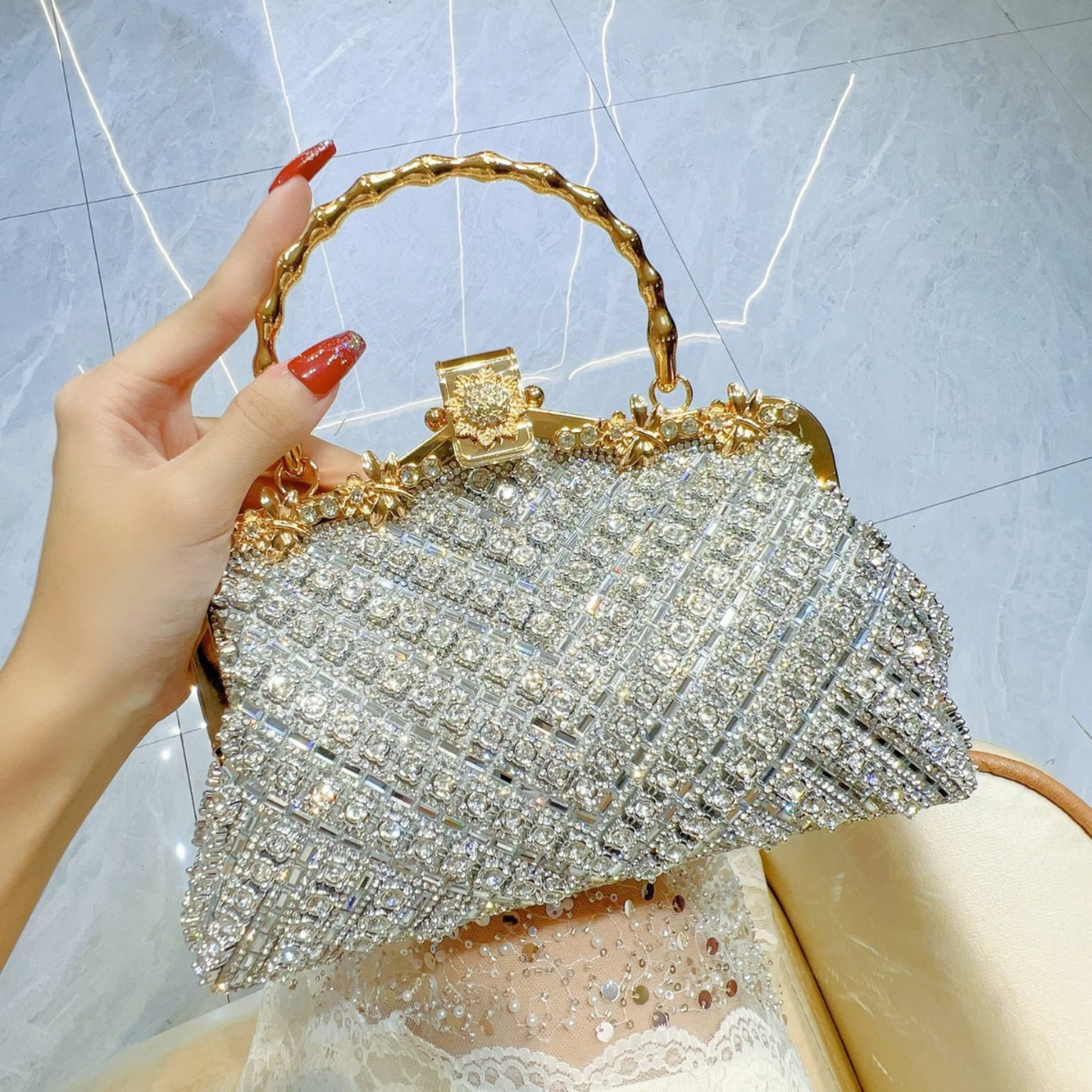 Refined evening handbag for women | Noble Vellum