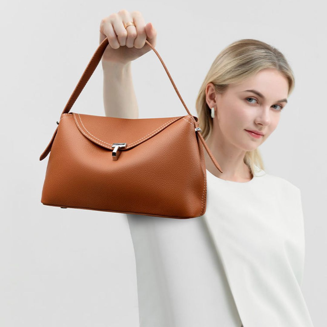 Elegant curved handbag for women | Eternal Muse