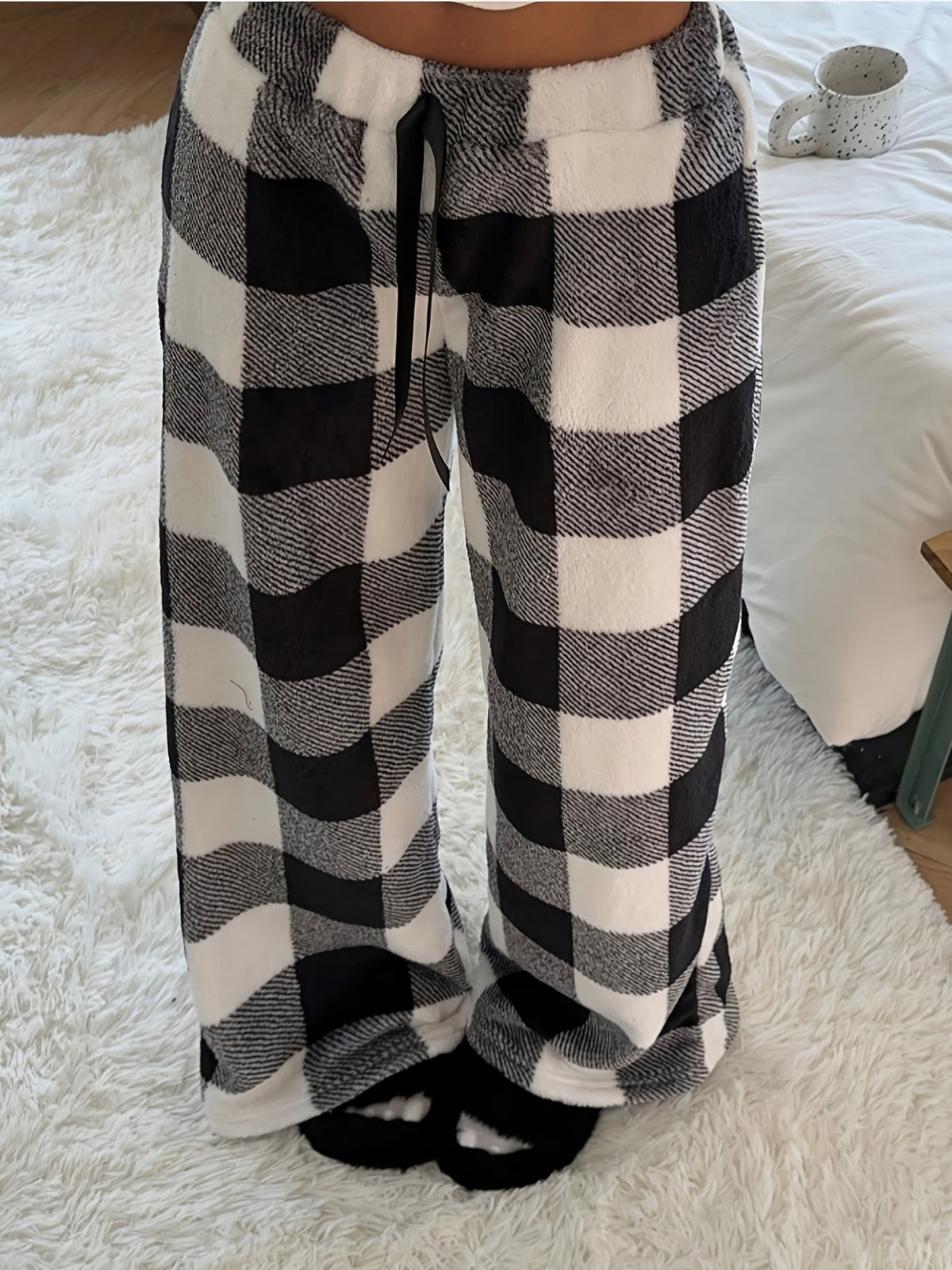 Aira | Women's Plaid Wide Leg Drawstring Sweatpants