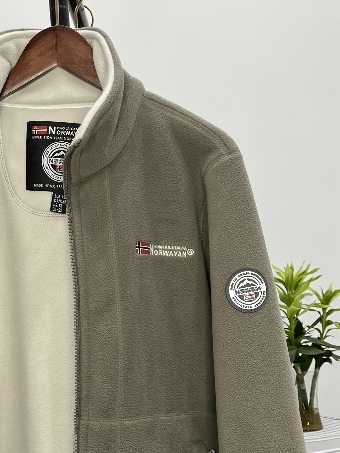 Men’s outdoor performance fleece jacket with high collar | Rowan