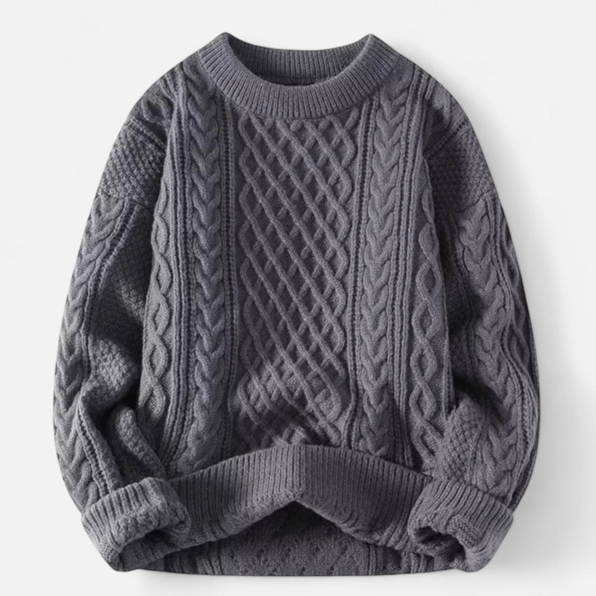 Classic cable-knit round-neck everyday jumper for women