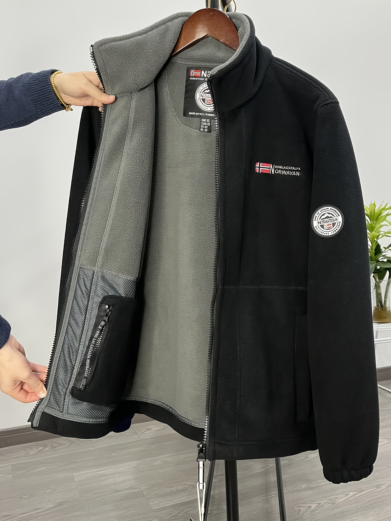 Men’s outdoor performance fleece jacket with high collar | Rowan