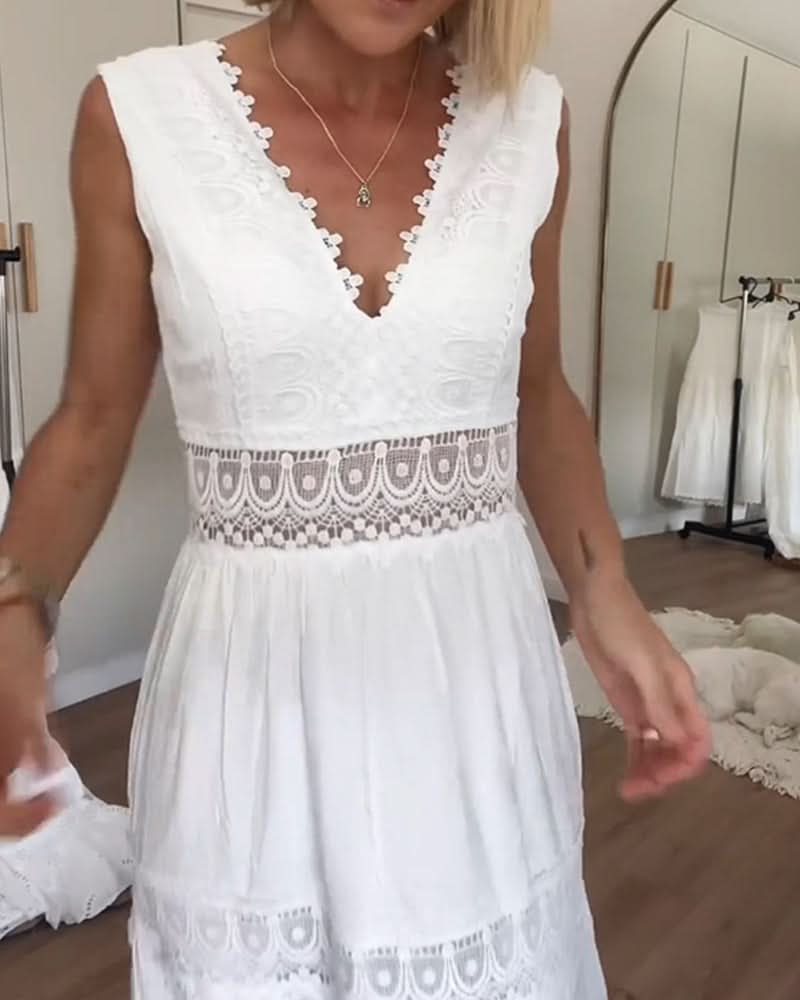 Lace V-neck flowing tiered maxi dress for women | Rose