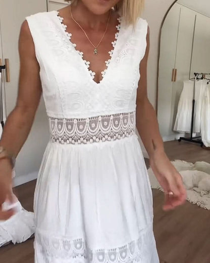 Lace V-neck flowing tiered maxi dress for women | Rose