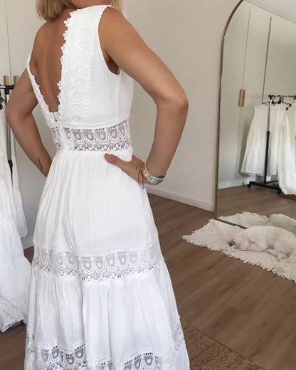 V-neck lace midi dress for warm-weather occasions | Aurélia