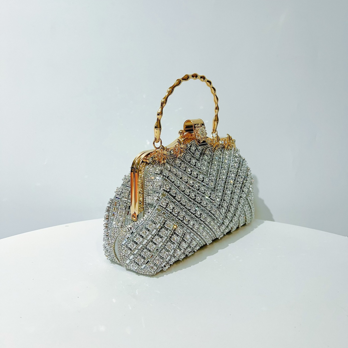 Refined evening handbag for women | Noble Vellum