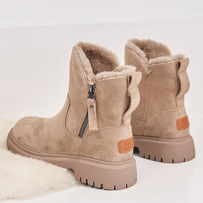 Warm insulated everyday winter boots for women | Daisy
