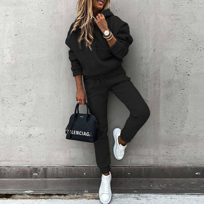 Women’s soft-fit jogging set with modern style | Elane
