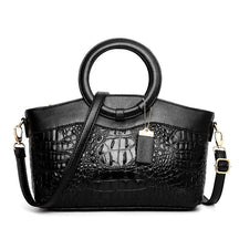 Elegant vintage-inspired handbag for women | Mirella