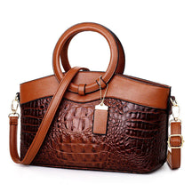 Elegant vintage-inspired handbag for women | Mirella