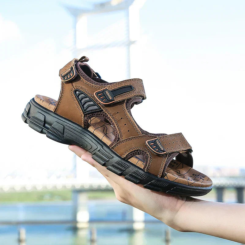 Classic orthopaedic everyday sandals for men | Clark
