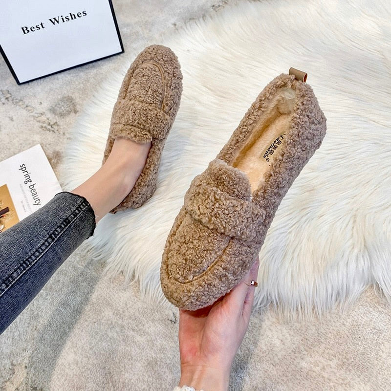 Comfortable everyday loafers for women | Mirela