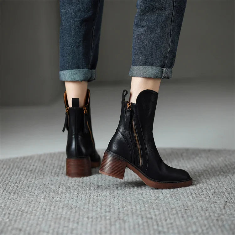 Chic ankle boots with timeless elegance for women | Selina