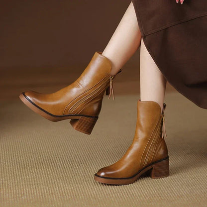 Classic orthopaedic everyday ankle boots for women | Gloria