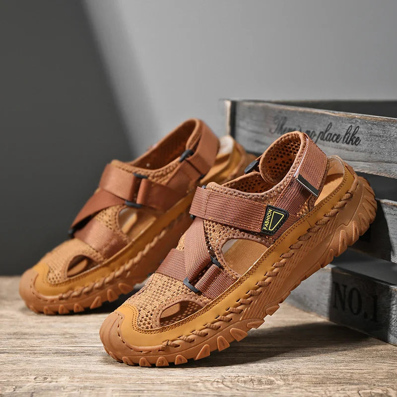 Closed-toe hiking sandals for men | Ravik