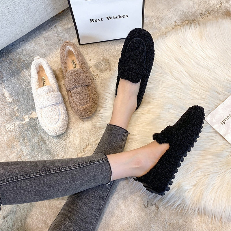 Comfortable everyday loafers for women | Mirela