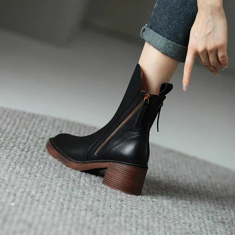 Chic ankle boots with timeless elegance for women | Selina