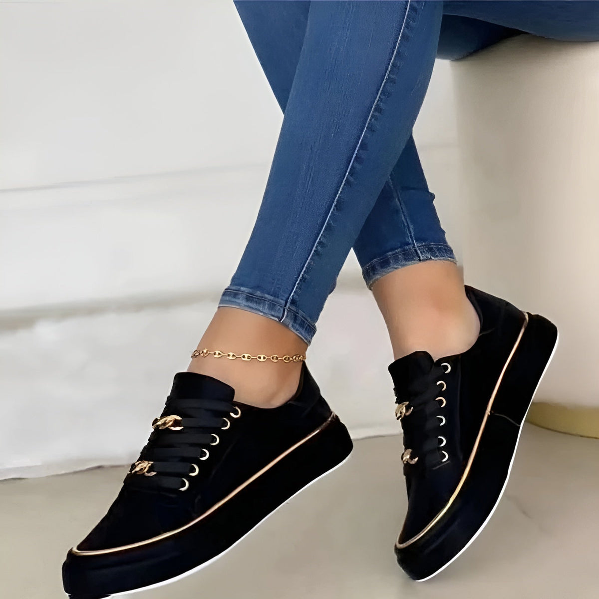 Supportive sneakers with chain accent for women | Aveline