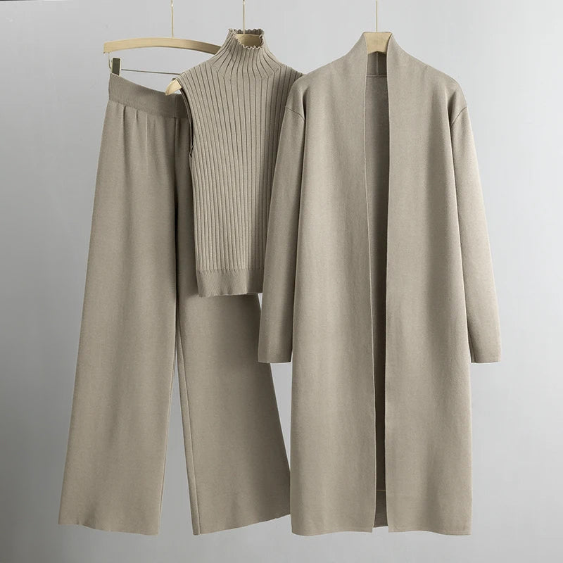 Coordinated three-piece outfit set for women | Mirella
