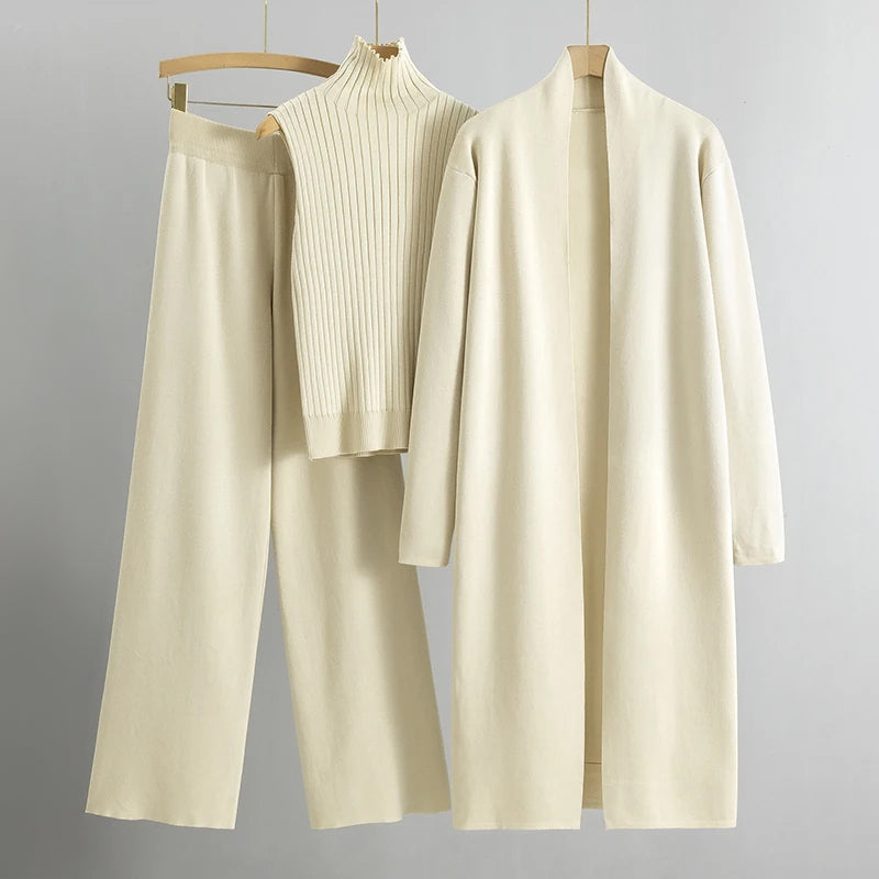 Coordinated three-piece outfit set for women | Mirella