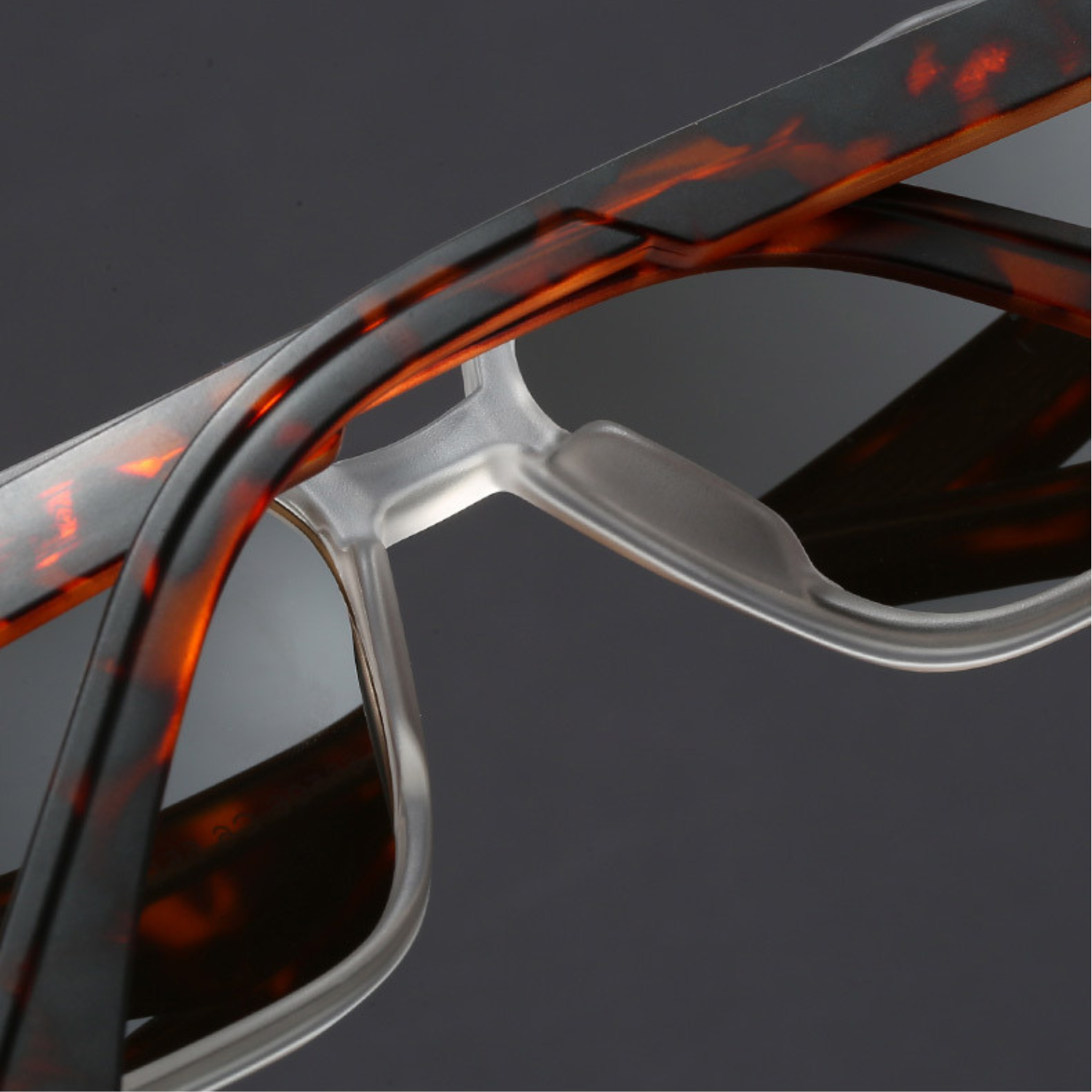 Bold-cut aviator sunglasses with blackout lenses for men | Kaelen