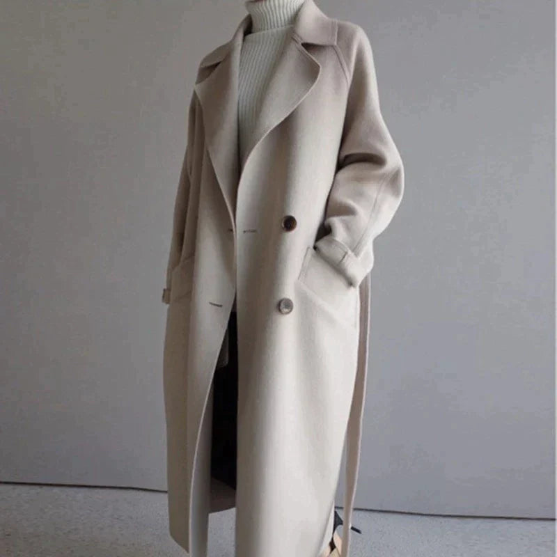 Long tailored winter coat with timeless elegance for women | Seraphine