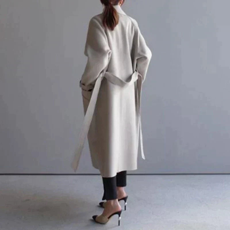 Long tailored winter coat with timeless elegance for women | Seraphine
