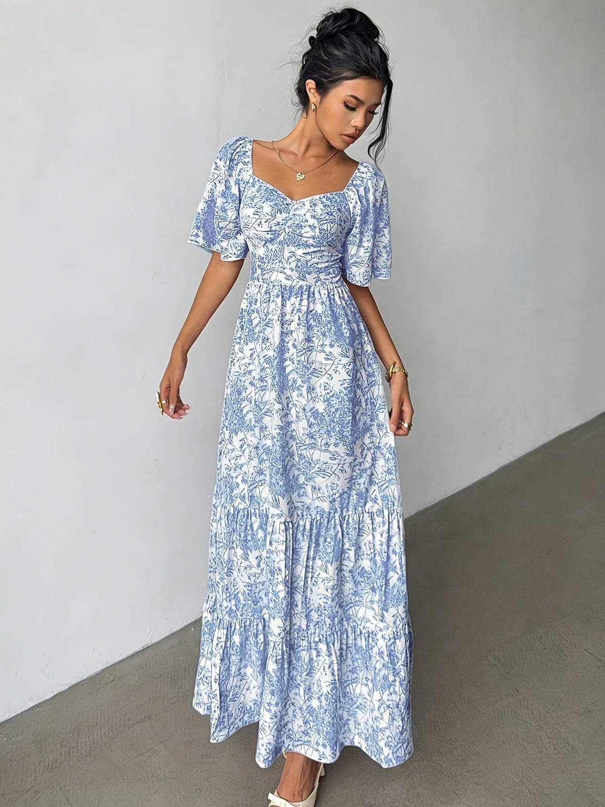 Floral sweetheart tiered maxi dress for women | Marisela