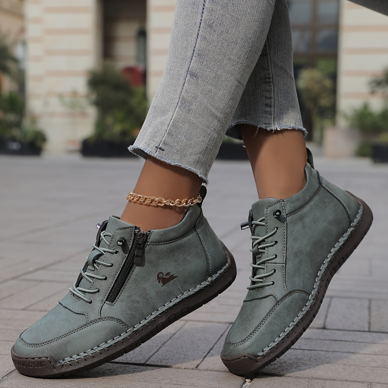 Zip-up orthopaedic everyday shoes for women | Helena