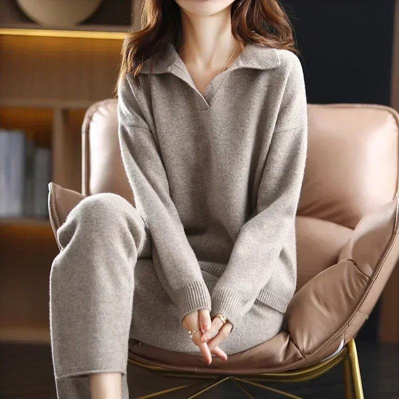 Elegant two-piece lounge set with polished collar | Selene