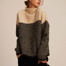 Women’s loose-fit turtleneck sweater with chevron pattern | Arla