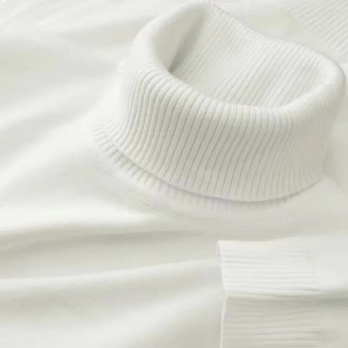 Classic knitted turtleneck sweater for men