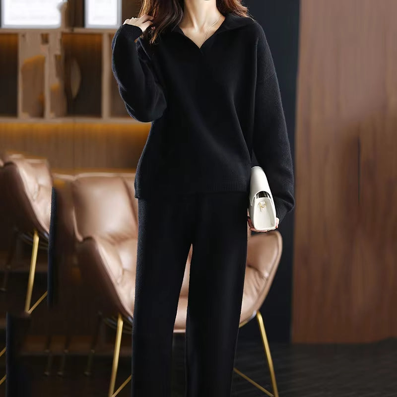 Elegant two-piece lounge set with polished collar | Selene