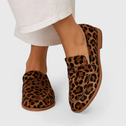 Classic orthopaedic mary jane everyday flats for women | Isabelle