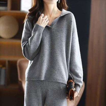 Elegant two-piece lounge set with polished collar | Selene