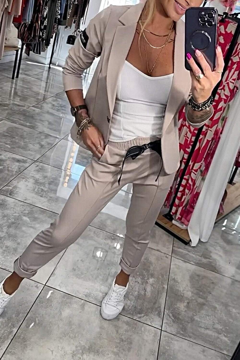Chic Relaxed Two-Piece Set with Jacket and Pants | Fenna