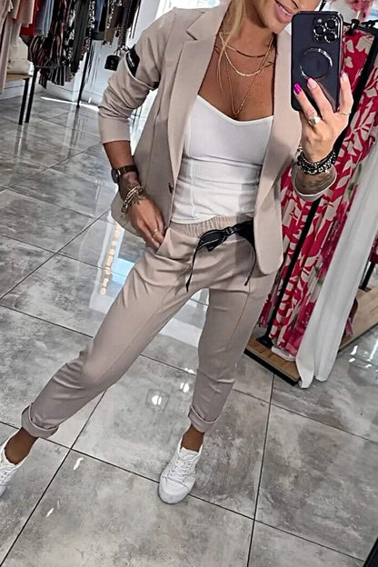 Chic Relaxed Two-Piece Set with Jacket and Pants | Fenna