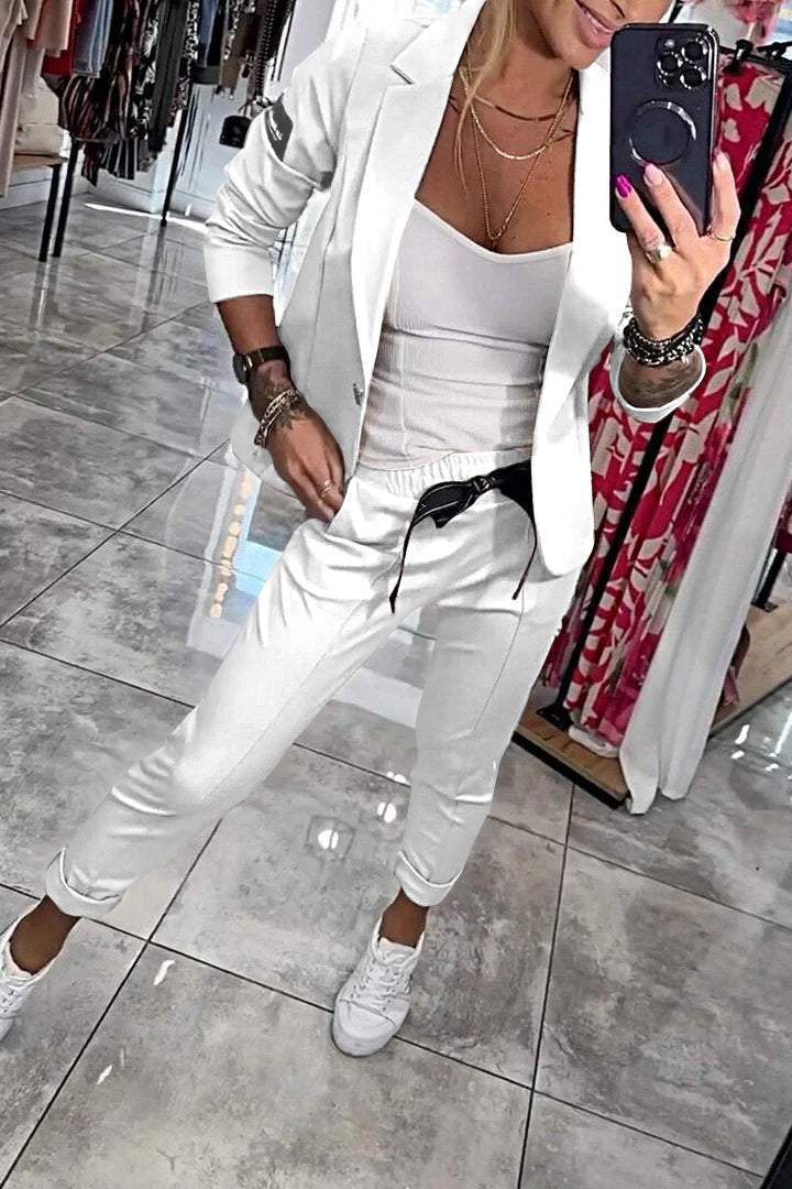 Chic Relaxed Two-Piece Set with Jacket and Pants | Fenna