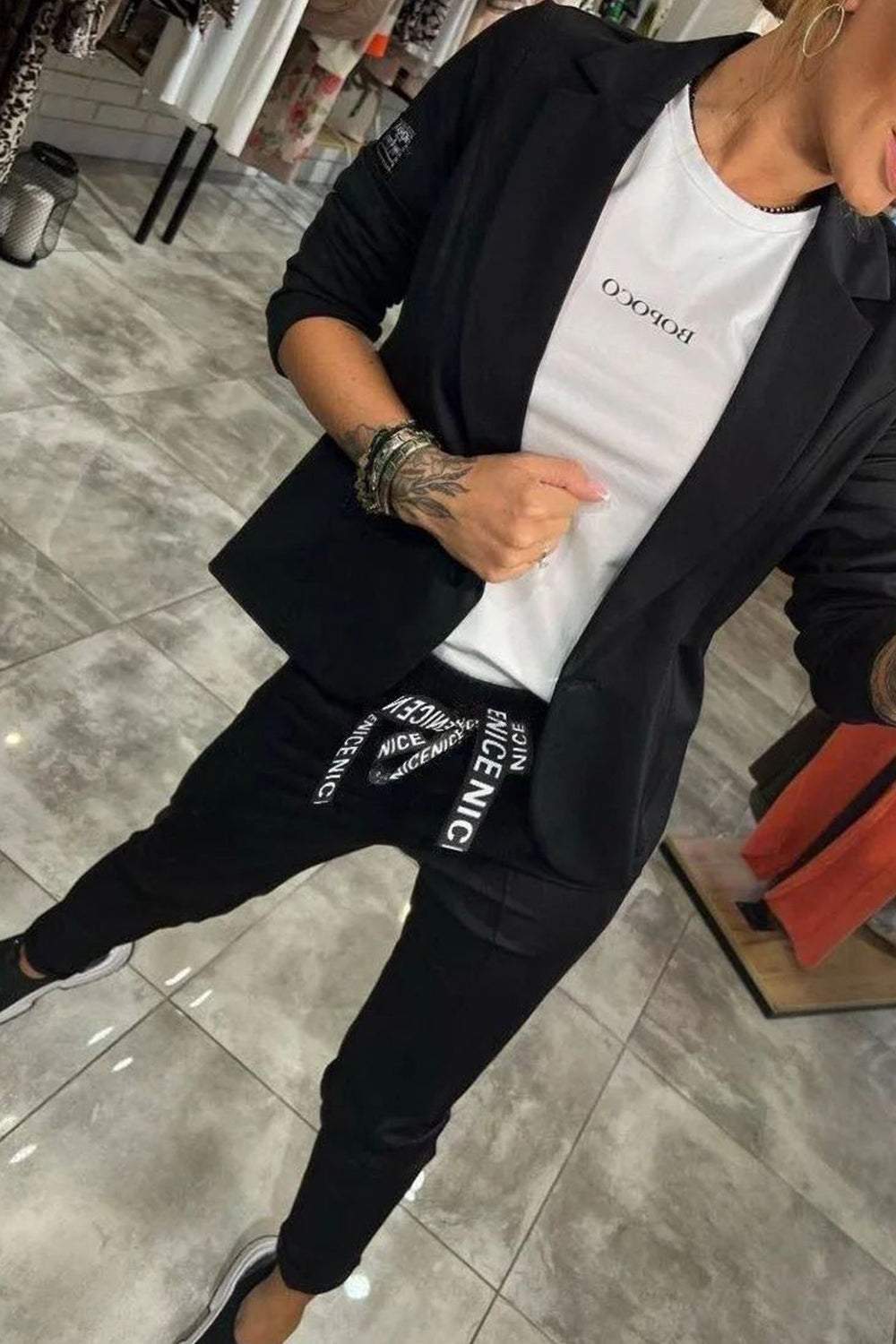 Chic Relaxed Two-Piece Set with Jacket and Pants | Fenna