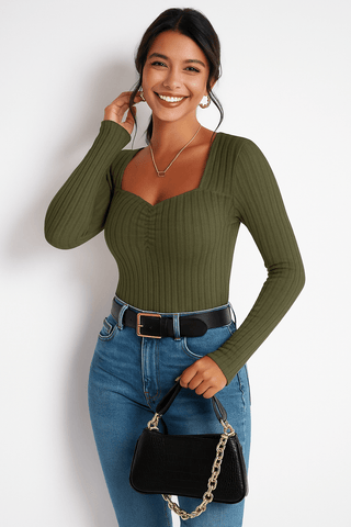 Amina Geripptes Langarm-Top mit eckigem Ausschnitt